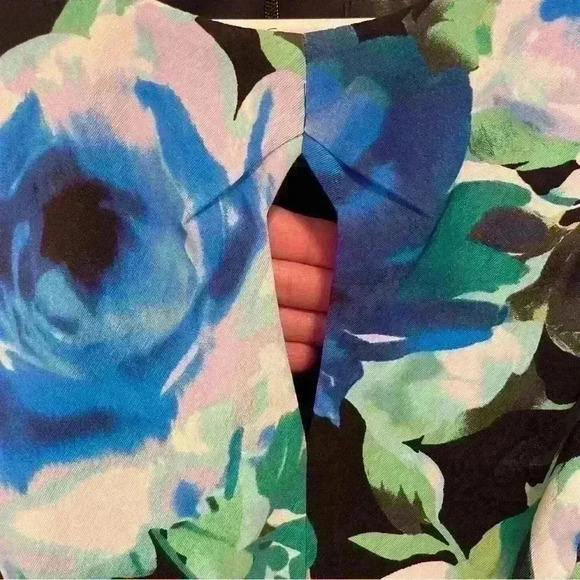 Connected Apparel NWT Blue Multi Floral Keyhole Belted Sheath Dress Size 10P - Picture 5 of 13